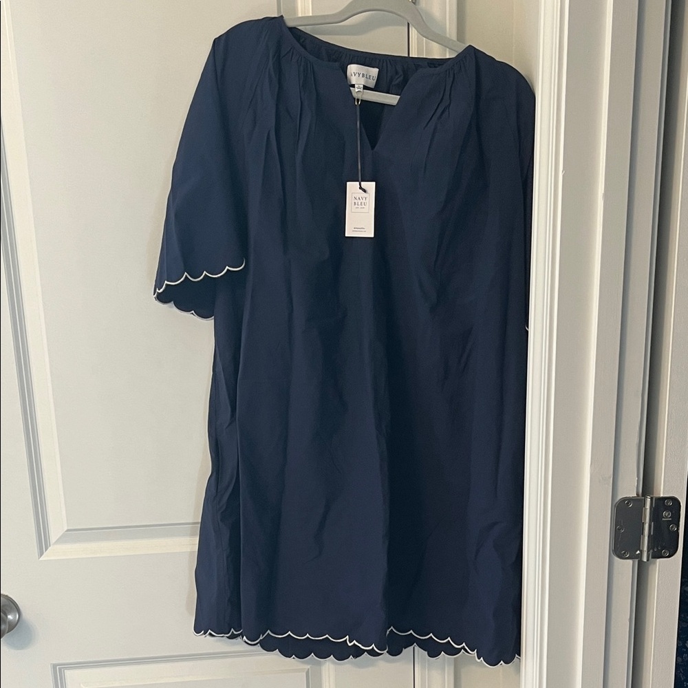 NWT! Size large navybleu navy scallop shift dress 100% cotton